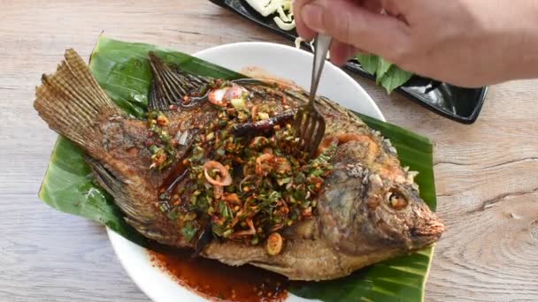 Fried Mango Fish Dressing Spicy Sauce Stabbing Silver Fork — Stock Video