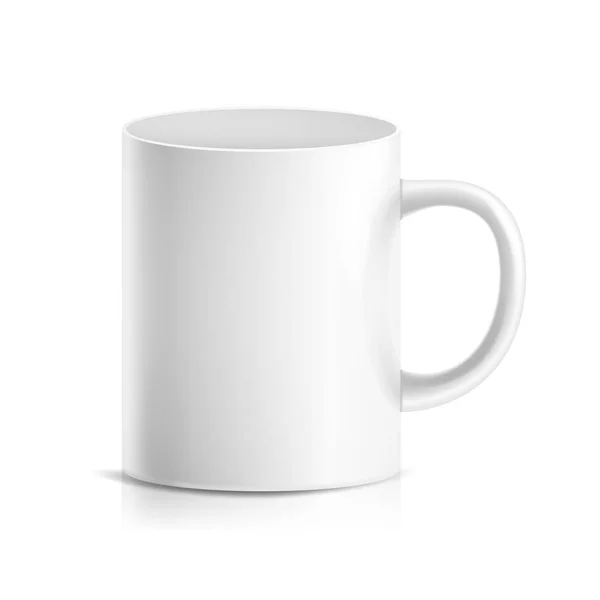 Vit Mugg vektor. 3D realistiska keramik eller plast kopp isolerad på vit bakgrund. Klassiska Cafe Cup Mock Up med handtag Illustration. Bra för Business Branding, Corporate Identity — Stock vektor