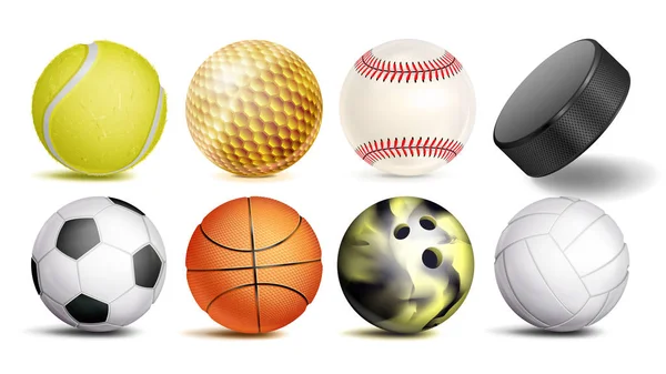 Spor top vektör. Bovling, tenis, Golf, voleybol, beyzbol topları futbol, basketbol, kümesi. Hokey diski. İzole illüstrasyon — Stok Vektör