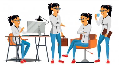 İş kadın karakter vektör. Asyalı kadın çalışıyor. Takım Oda. Asyalı. Office Başlangıç sürecinde çevre. Web geliştirici programlama. Teşkil etmektedir. Düz çizgi film iş illüstrasyon