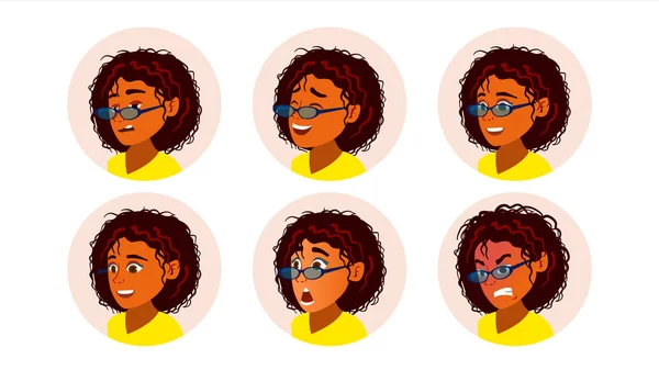 Afryki Czarny Kobieta Avatar wektor. African American Woman Twarz, zestaw emocji. Charakter ludzi biznesu. Ilustracja kreskówka — Wektor stockowy