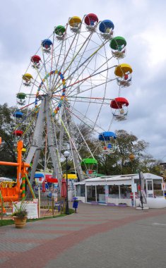 Gelendzhik, Rusya Federasyonu - 19 Ekim 2014: Dönme dolap çalışmıyor. 