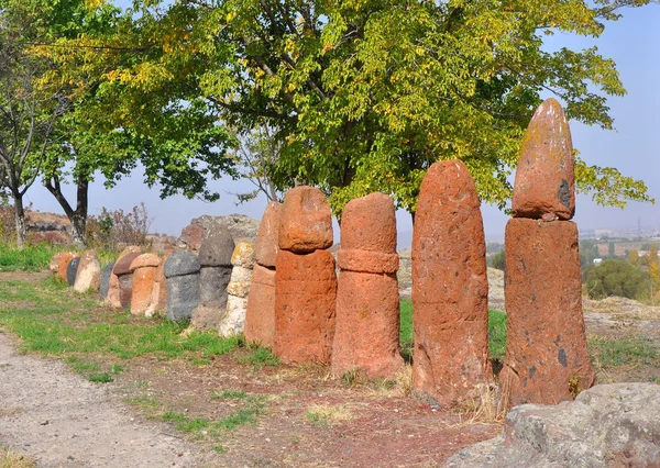 Менгиры в древнем поселке Мецамор. Армения — стоковое фото