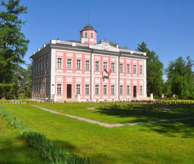 Estate Vyazemy, Rusya - 15 Mayıs 2016: Main House (Saray)