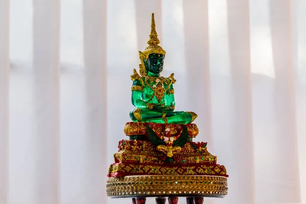 Buddha készült zöld Jade a templomban — Stock Fotó