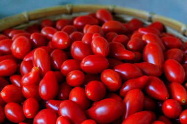 Taze domates arka plan olarak kullanılabilir. (seçici odak)