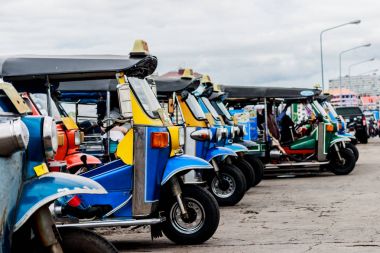 Tuk tuk taksi servisi Tayland ve city çevresinde