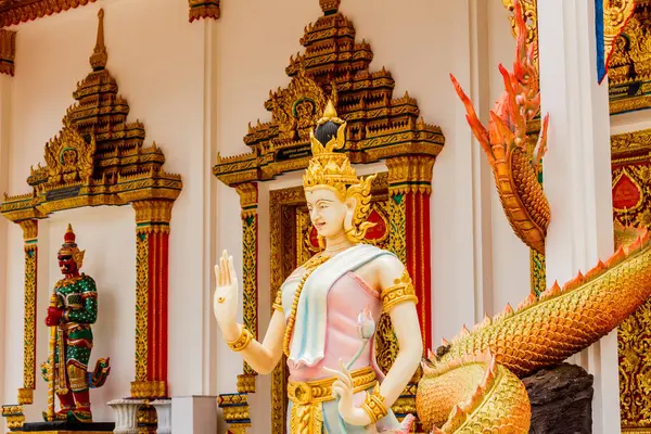 Himmapan Animal Statue In plang temple in nakhonphanom province — Stock Photo, Image