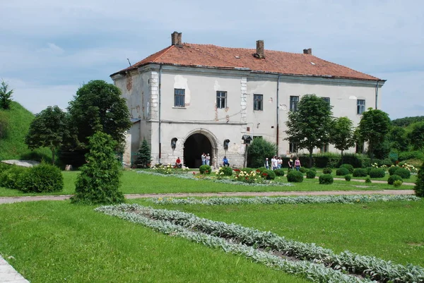 Zolochiv Castle, genel görünümü — Stok fotoğraf