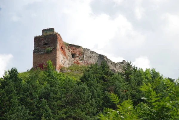 Las murallas defensivas de la colina del castillo —  Fotos de Stock