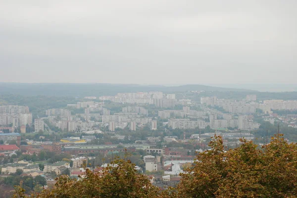 Nya och gamla stan i Lviv — Stockfoto