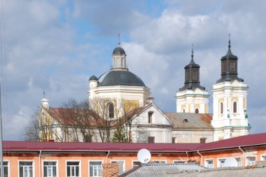 Şekil Değiştirme Katedrali