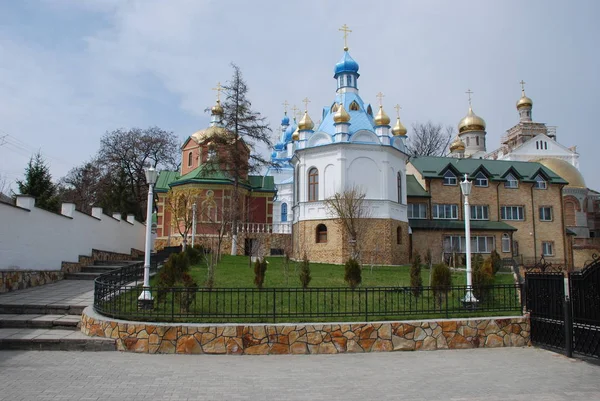 Pochayiv 圣修道院杜霍夫斯科伊 — 图库照片