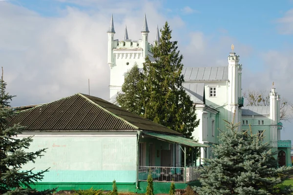 Дворец графа Воронова парк — стоковое фото