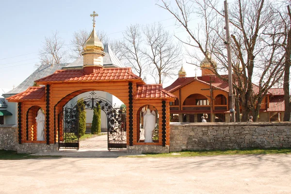 Povýšení svatého klášter baziliánské — Stock fotografie
