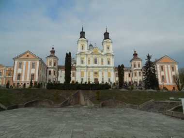 Şekil Değiştirme Katedrali