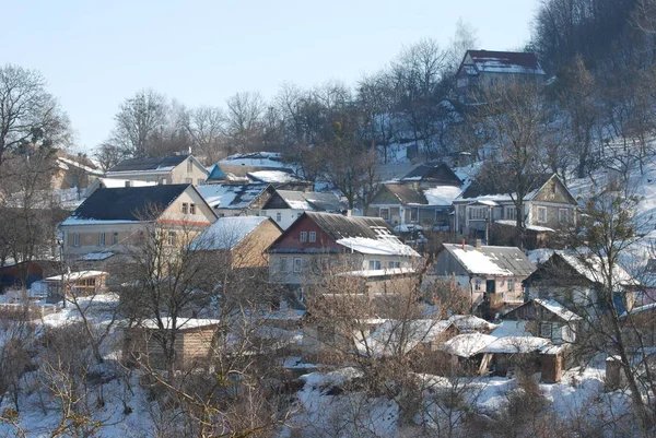 Allmän bild av utkanten av en liten stad — Stockfoto