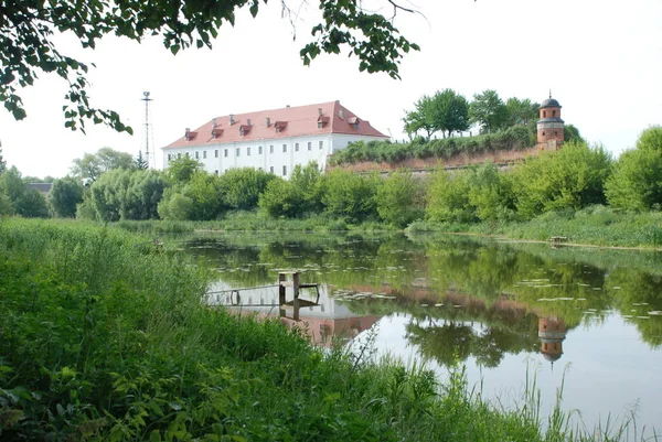 Védekező falak Dubno vár — Stock Fotó