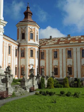 Eski Cizvit koleji mimari