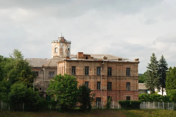 Ancient pvlvts former estate of Countess Dzembovskoyi — Stock Photo, Image