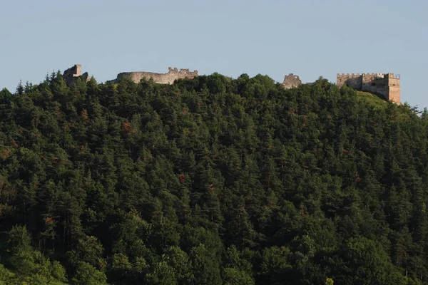 Castle Hill duvarlarının Obornni — Stok fotoğraf