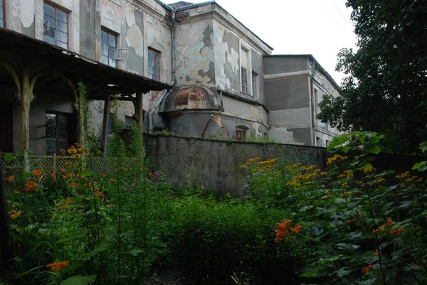 Yazlovets Palace, överblick — Stockfoto