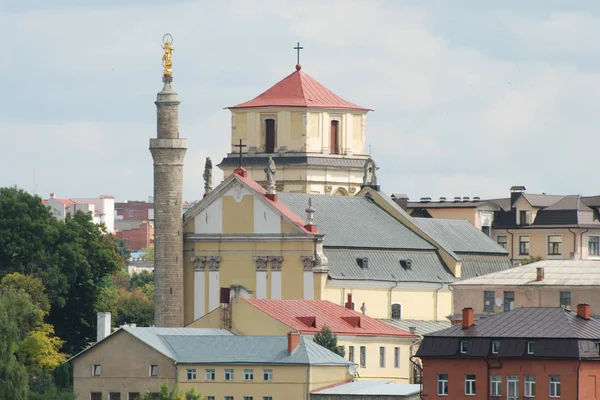 Церква Святої Трійці в Тринітарскохо Каменетц Подольський — стокове фото