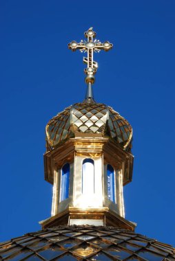 Ortodoks Kiliselerinin Altın Kubbesi