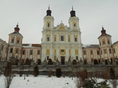 Şekil Değiştirme Katedrali