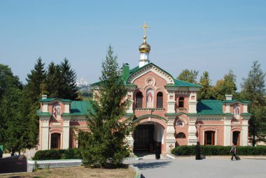 Kilisenin Onuphrius Great.August 2015 için giriş kapısı