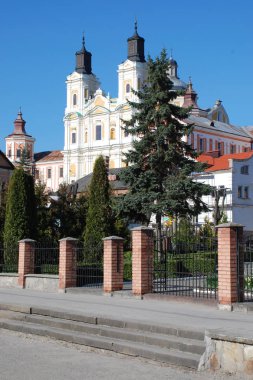 Şekil Değiştirme Katedrali