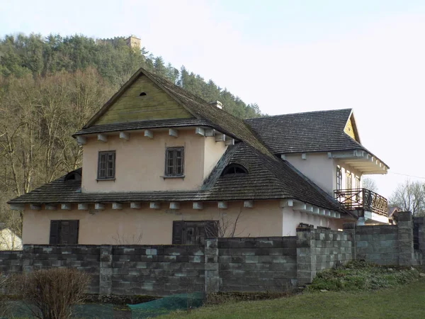 Старинный Польский Дом Общий Вид — стоковое фото