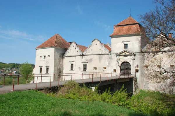 Svirzh城堡建筑类型 — 图库照片