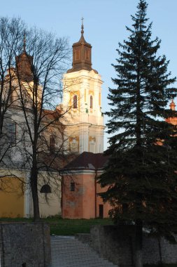  Şekil Değiştirme Katedrali.