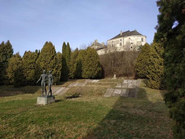 Beeldhouwkunst Het Park Olesko Kasteel — Stockfoto