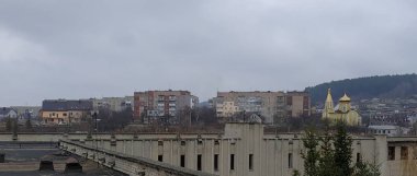 Pencereden şehre olan manzara.