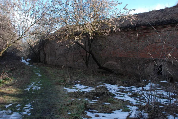 Rivne Bölgesinin Dubensky Bölgesinin Hamamböcekleri Köyünde Bir Kale — Stok fotoğraf
