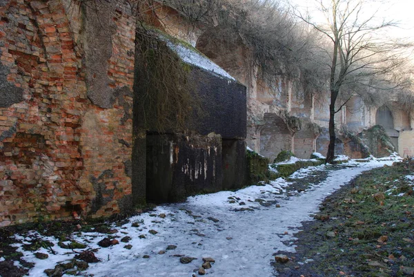 Φρούριο Στο Χωριό Κατσαρίδες Της Περιοχής Dubensky Της Περιοχής Rivne — Φωτογραφία Αρχείου