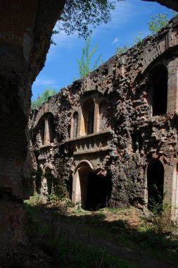 Rivne bölgesinin Dubensky bölgesinin hamamböcekleri köyünde bir kale.