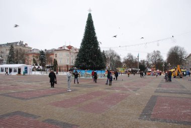 Köşedeki tiyatro meydanı Ternopil.Ukrayna.