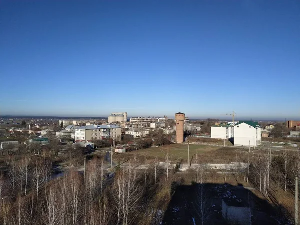 Der Blick Aus Dem Fenster Auf Die Stadt — Stockfoto