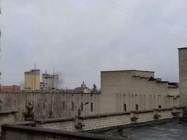 Pencereden şehre olan manzara.