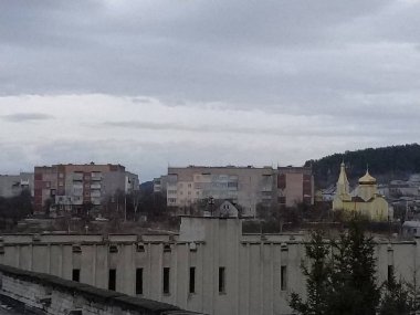 Pencereden şehre olan manzara.