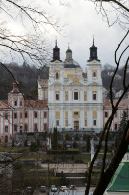  Şekil Değiştirme Katedrali