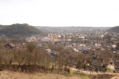 Eski şehrin akşam siluetleri