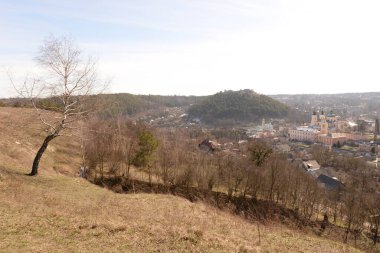 Eski şehrin akşam siluetleri