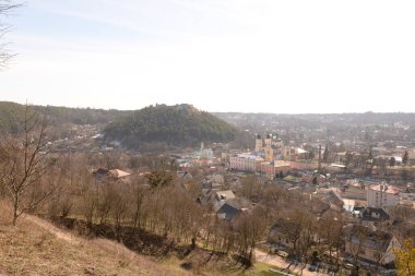 Eski şehrin akşam siluetleri