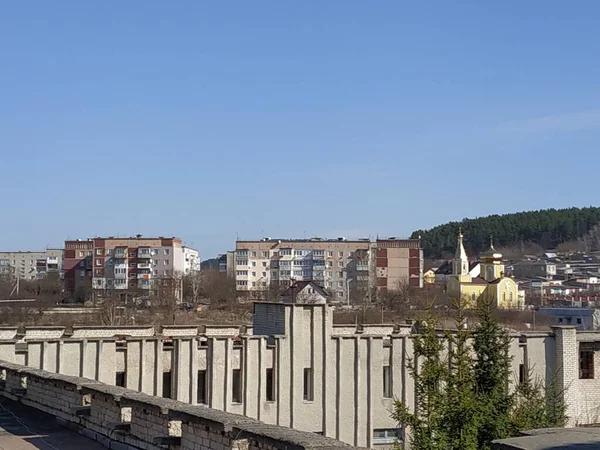 Utsikten Från Fönstret Till Staden — Stockfoto