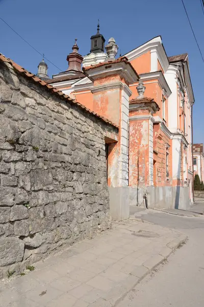 Вечерние Силуэты Старого Города — стоковое фото