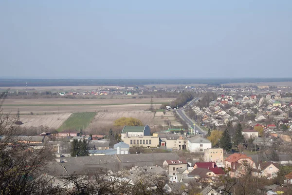 Der Blick Aus Dem Fenster Auf Die Stadt — Stockfoto